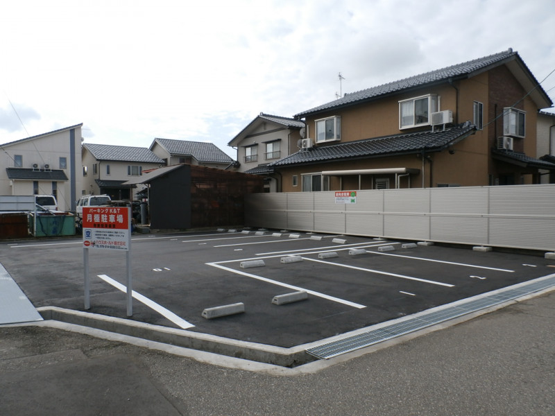 法光寺パーキングK＆T　縦列駐車区画